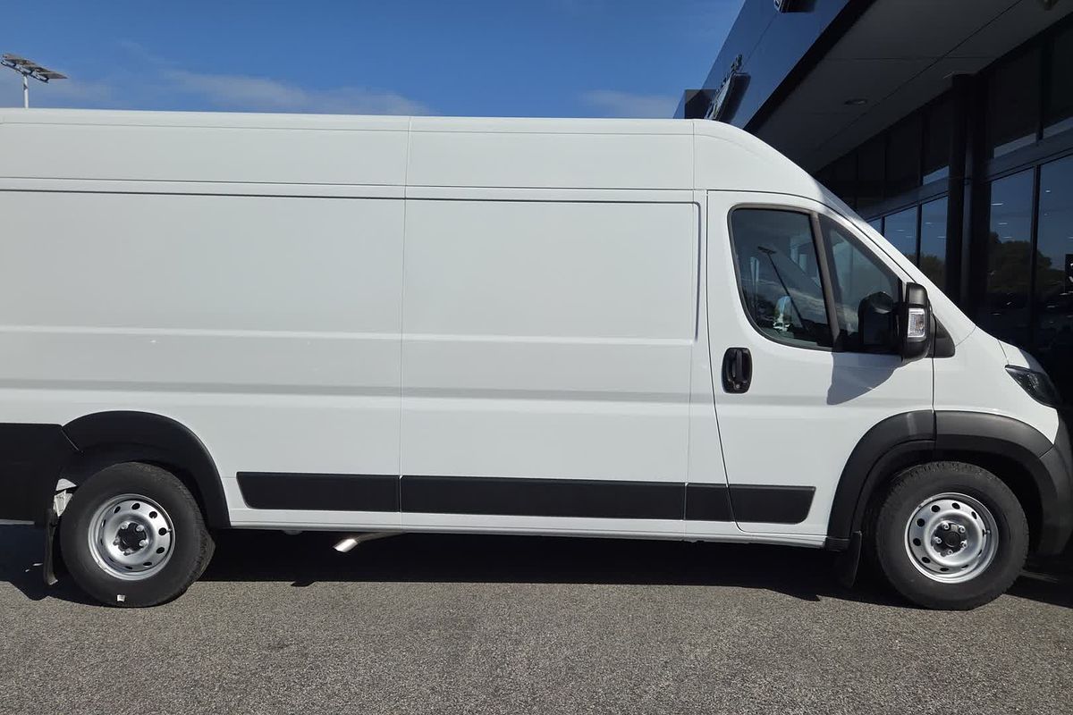 2024 Fiat Ducato  Series 9 LWB