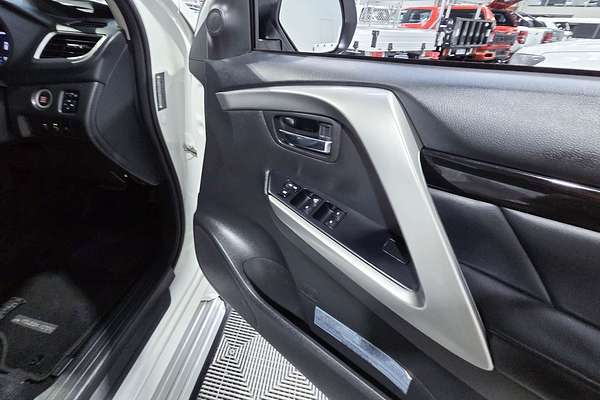 2019 Mitsubishi Pajero Sport Black Edition QE