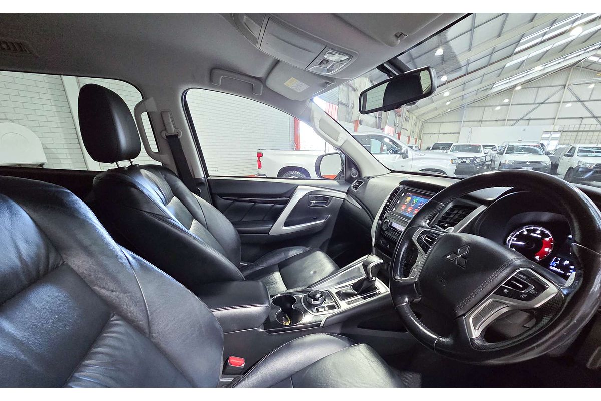 2019 Mitsubishi Pajero Sport Black Edition QE