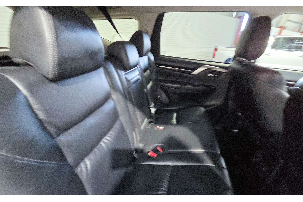 2019 Mitsubishi Pajero Sport Black Edition QE