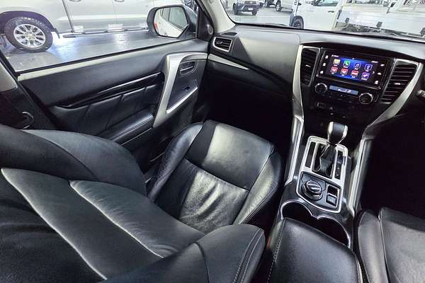 2019 Mitsubishi Pajero Sport Black Edition QE