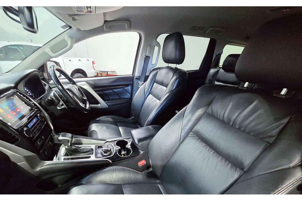 2019 Mitsubishi Pajero Sport Black Edition QE