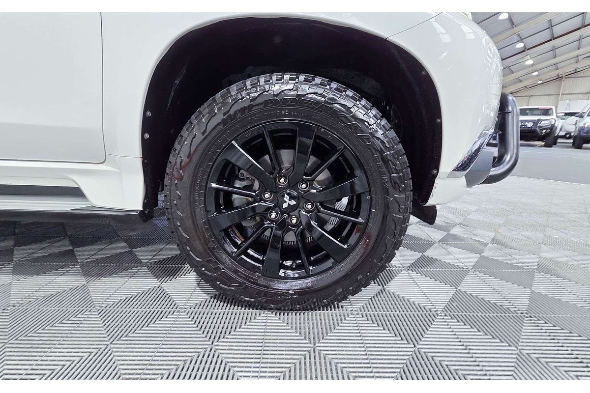 2019 Mitsubishi Pajero Sport Black Edition QE