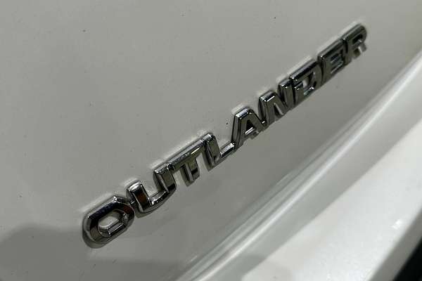 2018 Mitsubishi Outlander ES ADAS ZL