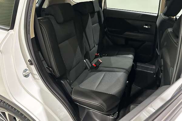 2018 Mitsubishi Outlander ES ADAS ZL