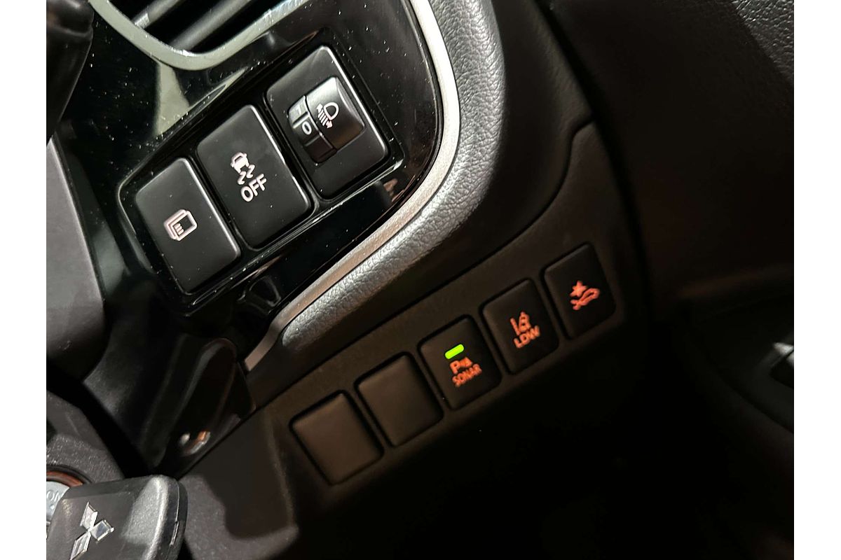 2018 Mitsubishi Outlander ES ADAS ZL