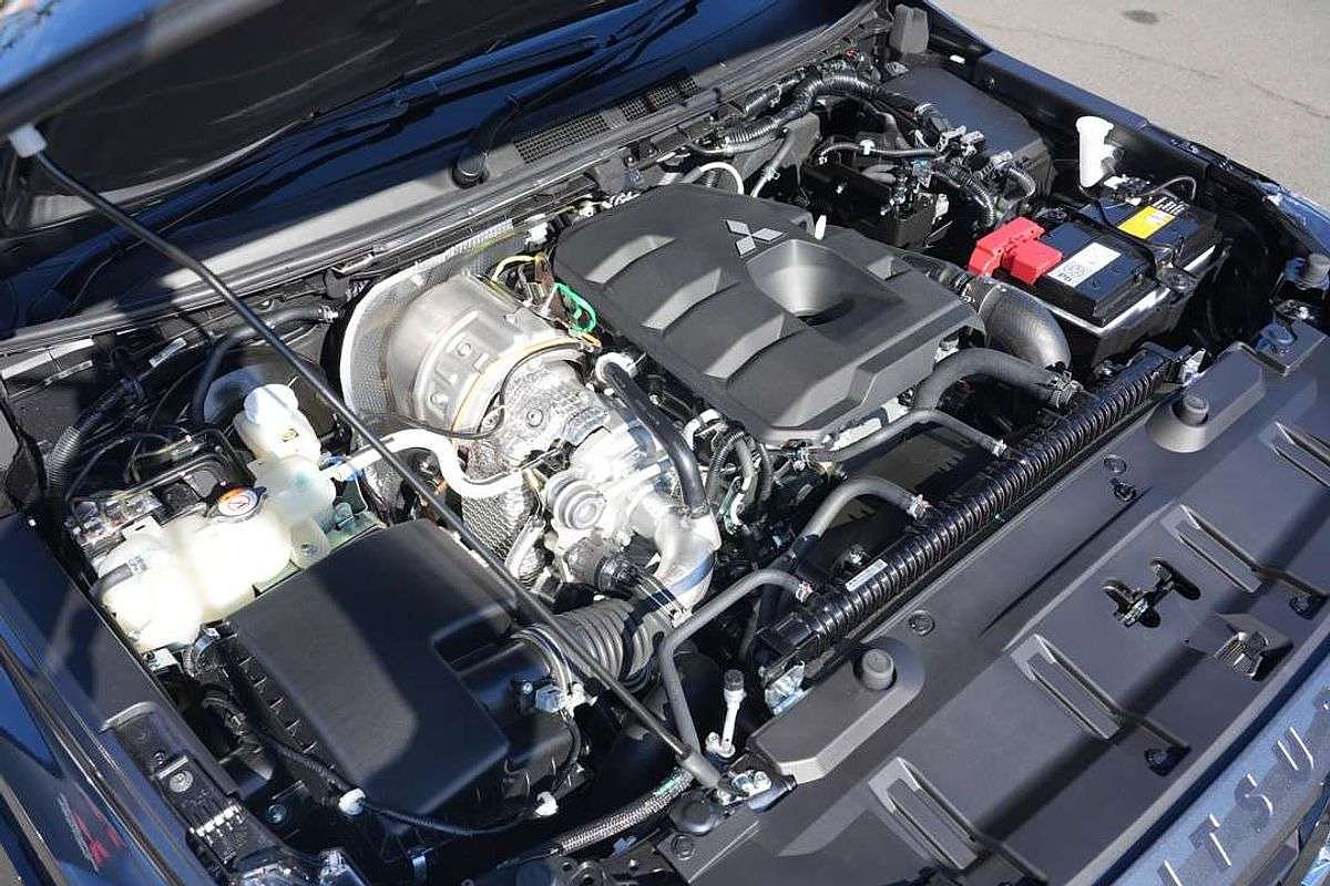 2025 Mitsubishi Triton GSR MV 4X4