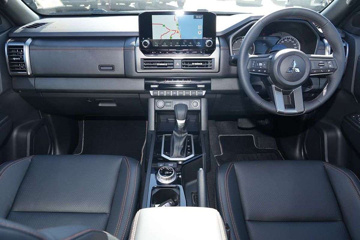 2025 Mitsubishi Triton GSR MV 4X4