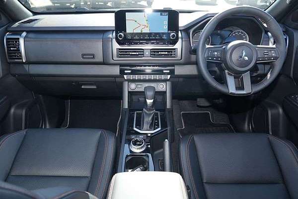2025 Mitsubishi Triton GSR MV 4X4