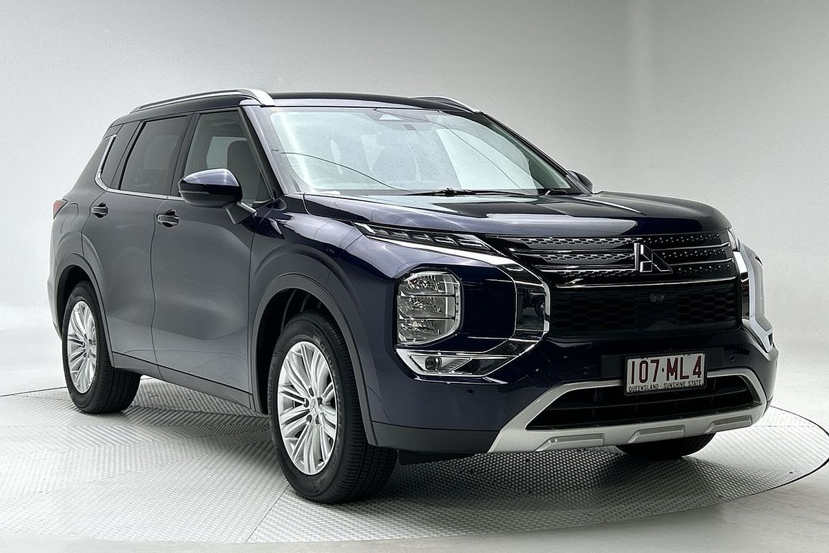 2024 Mitsubishi Outlander LS ZM