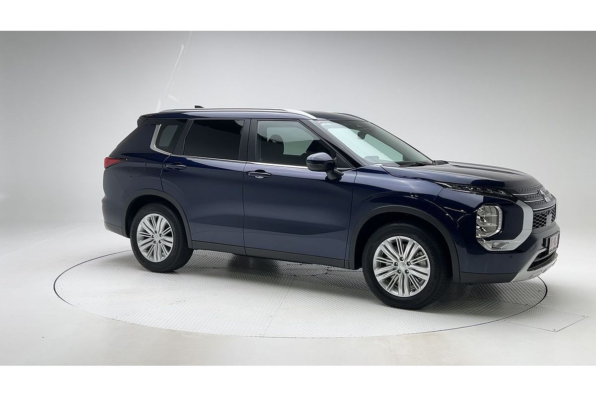 2024 Mitsubishi Outlander LS ZM