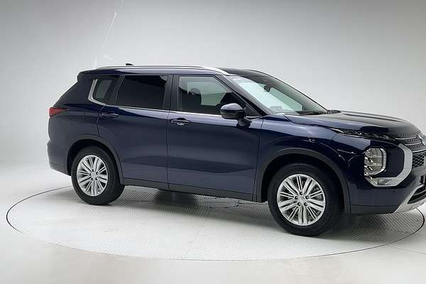 2024 Mitsubishi Outlander LS ZM