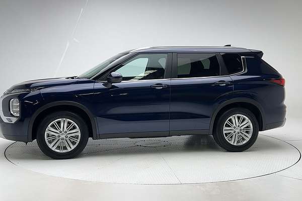 2024 Mitsubishi Outlander LS ZM