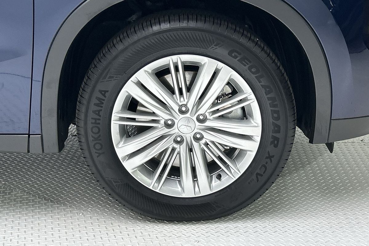 2024 Mitsubishi Outlander LS ZM