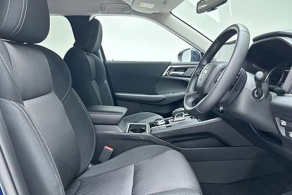 2024 Mitsubishi Outlander LS ZM