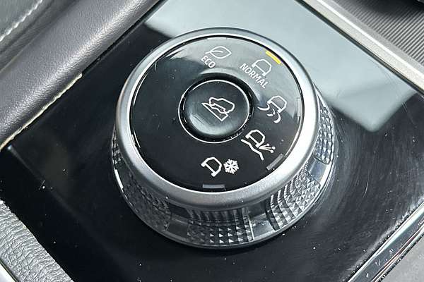2024 Mitsubishi Outlander LS ZM