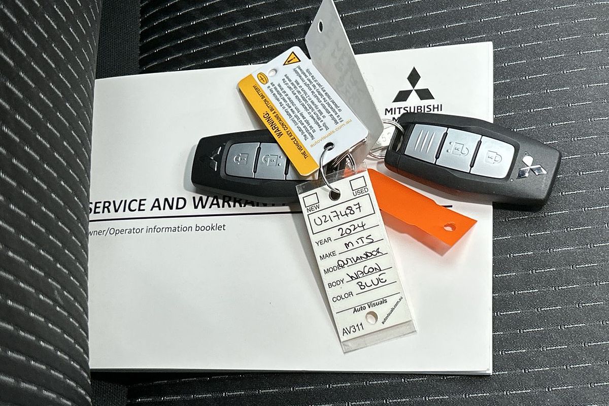 2024 Mitsubishi Outlander LS ZM