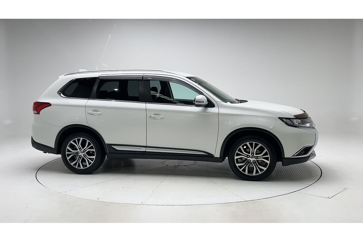 2016 Mitsubishi Outlander LS Safety Pack ZK