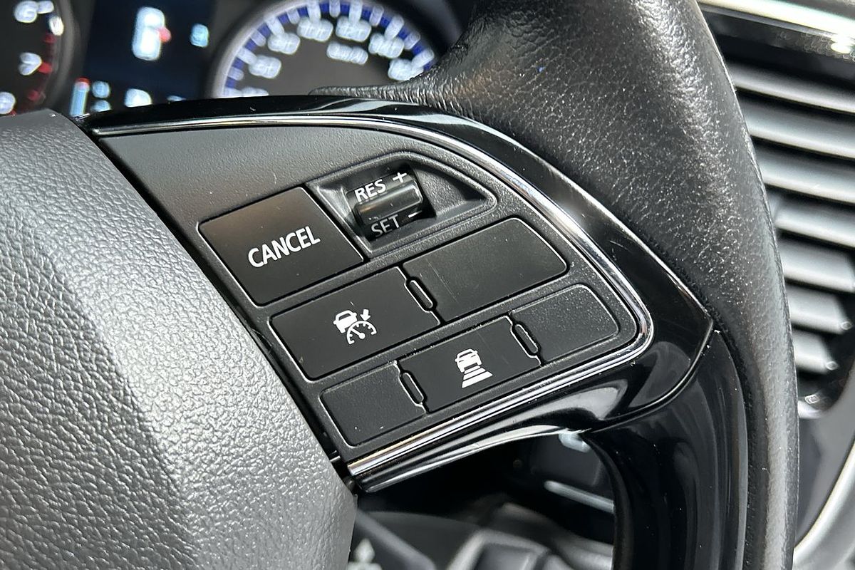 2016 Mitsubishi Outlander LS Safety Pack ZK