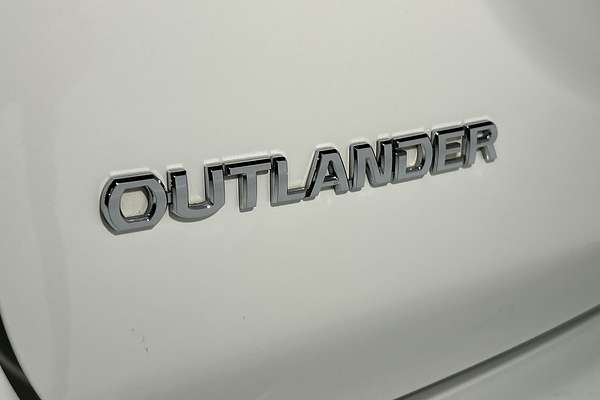 2016 Mitsubishi Outlander LS Safety Pack ZK