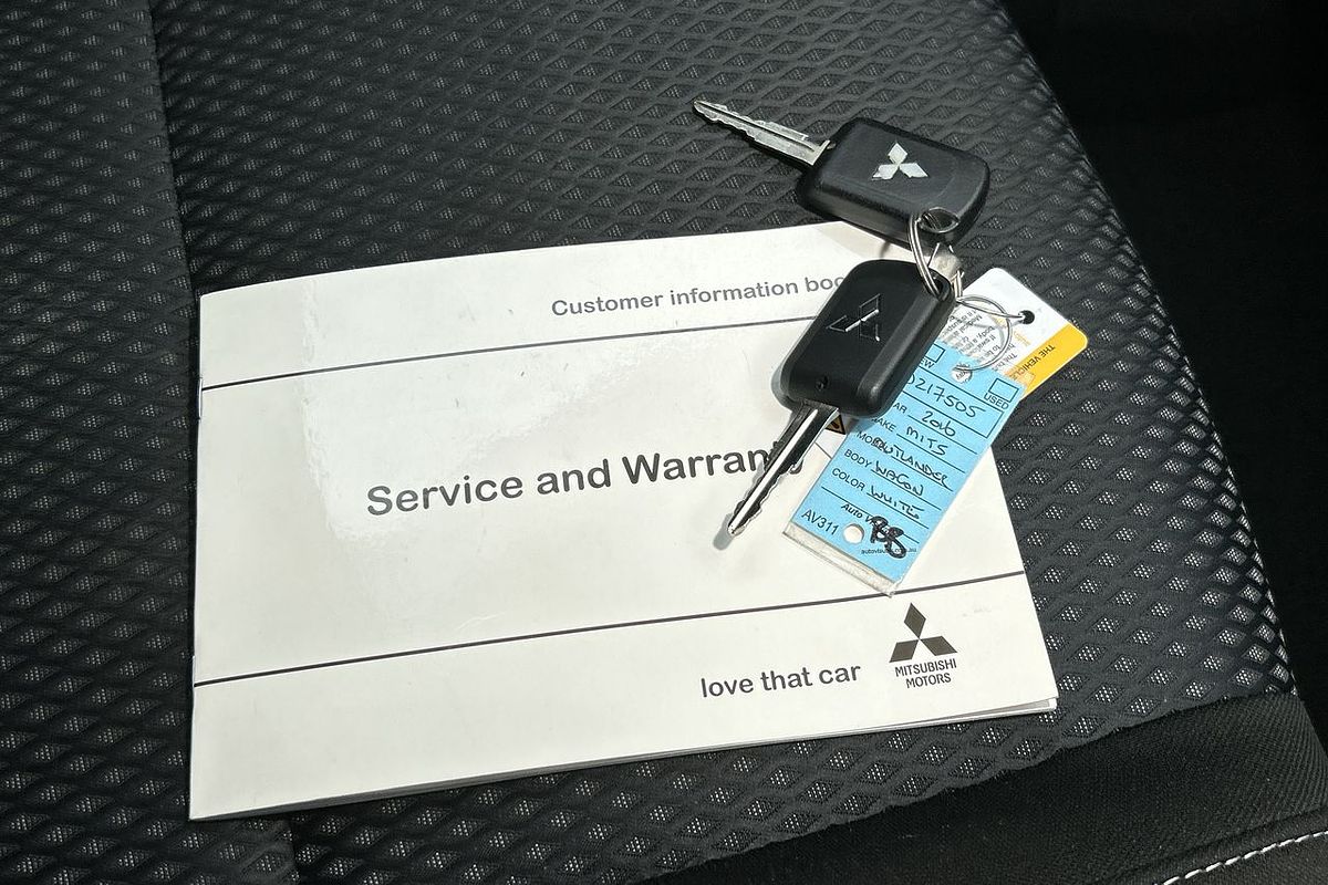 2016 Mitsubishi Outlander LS Safety Pack ZK