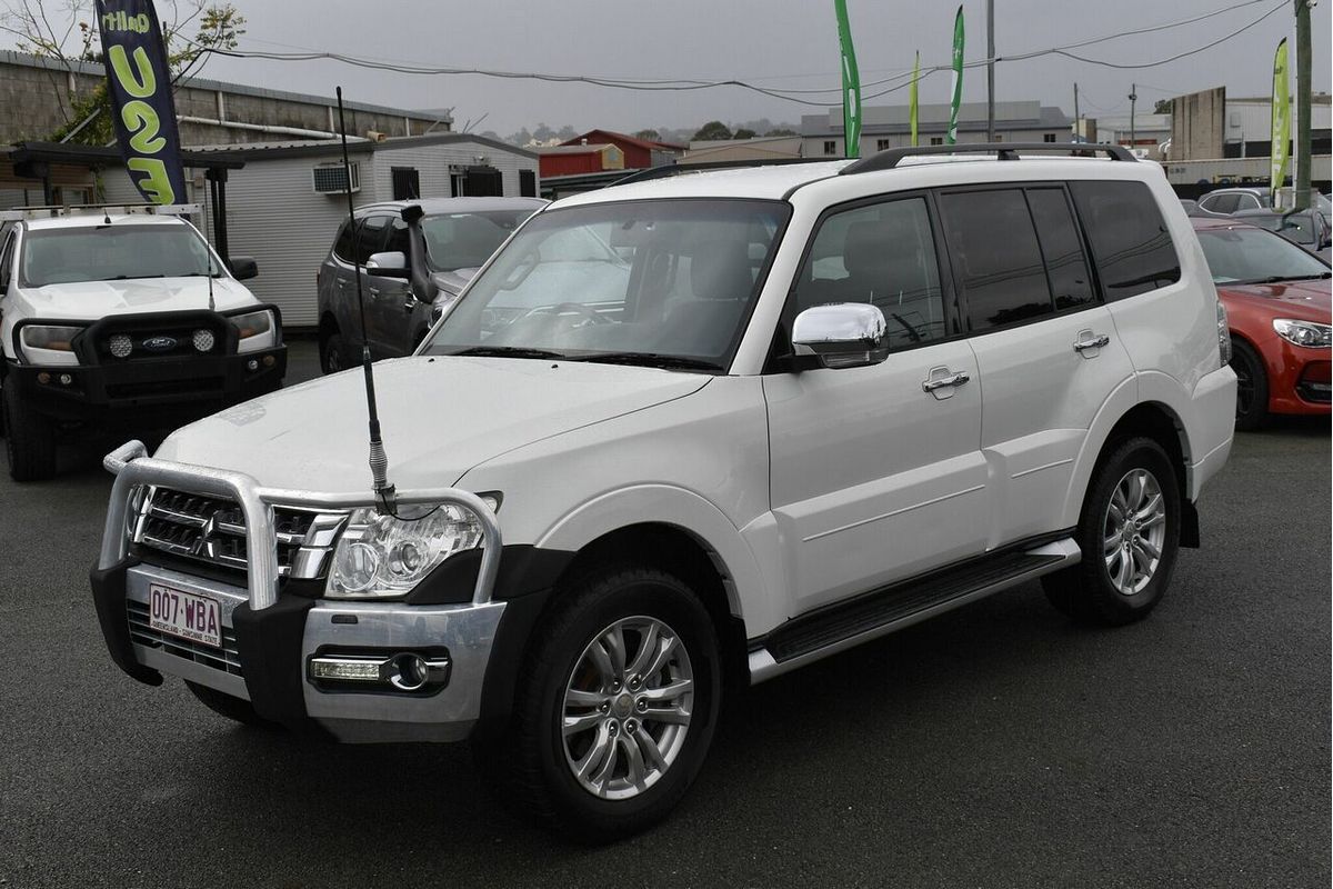 2015 Mitsubishi Pajero GLS NX