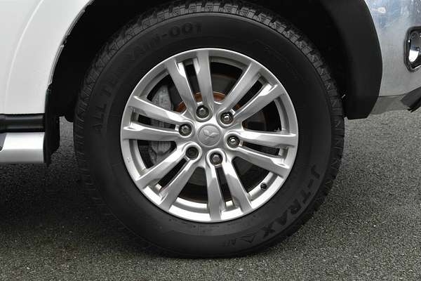 2015 Mitsubishi Pajero GLS NX
