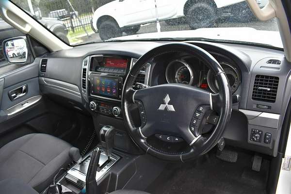 2015 Mitsubishi Pajero GLS NX