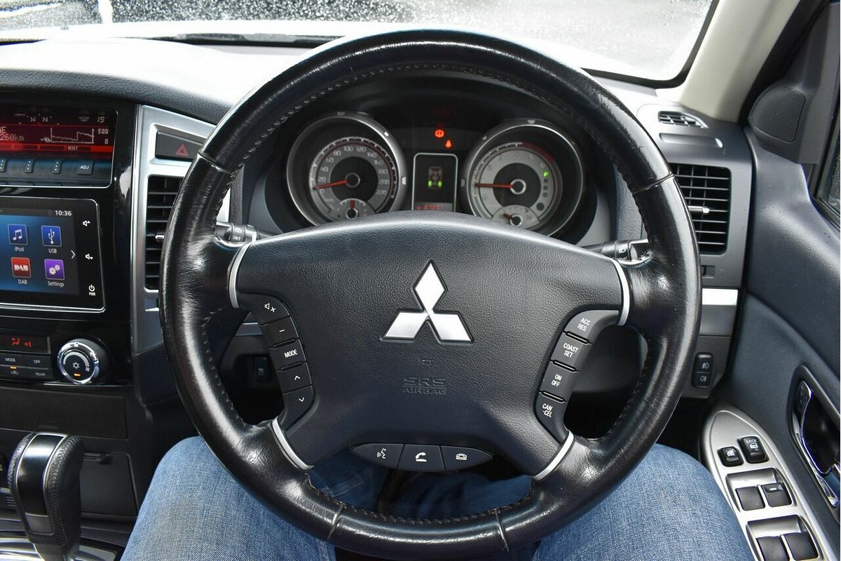 2015 Mitsubishi Pajero GLS NX