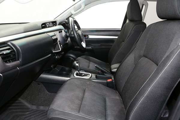 2022 Toyota Hilux SR5 GUN126R 4X4