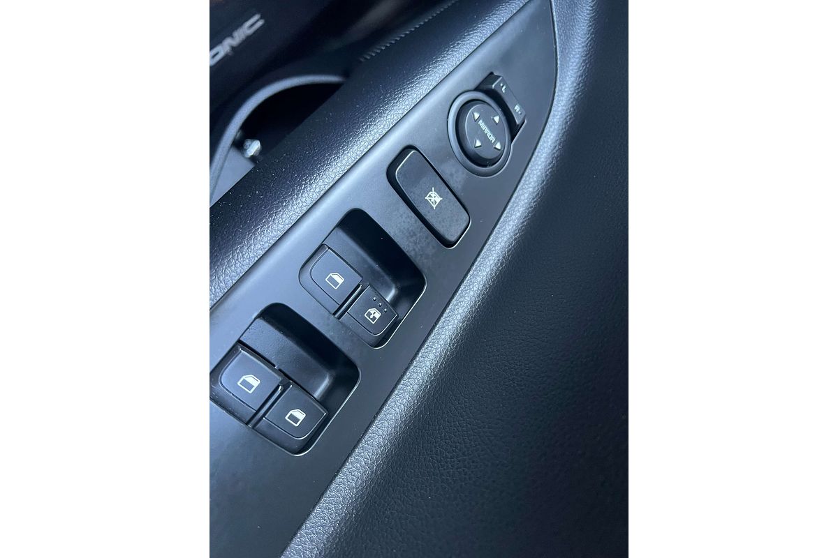 2021 Kia Stonic S YB