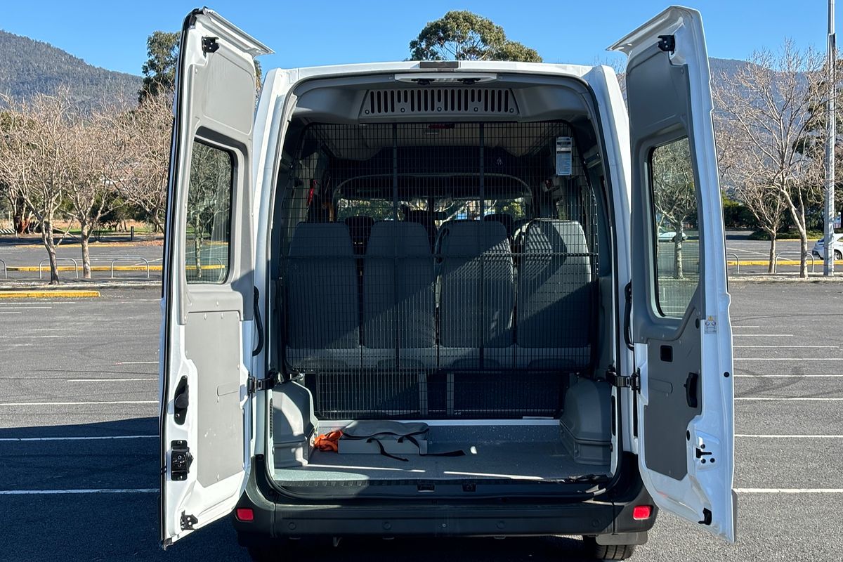2019 Renault Master X62 LWB Mid Roof