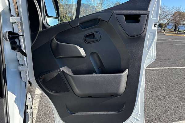 2019 Renault Master X62 LWB Mid Roof