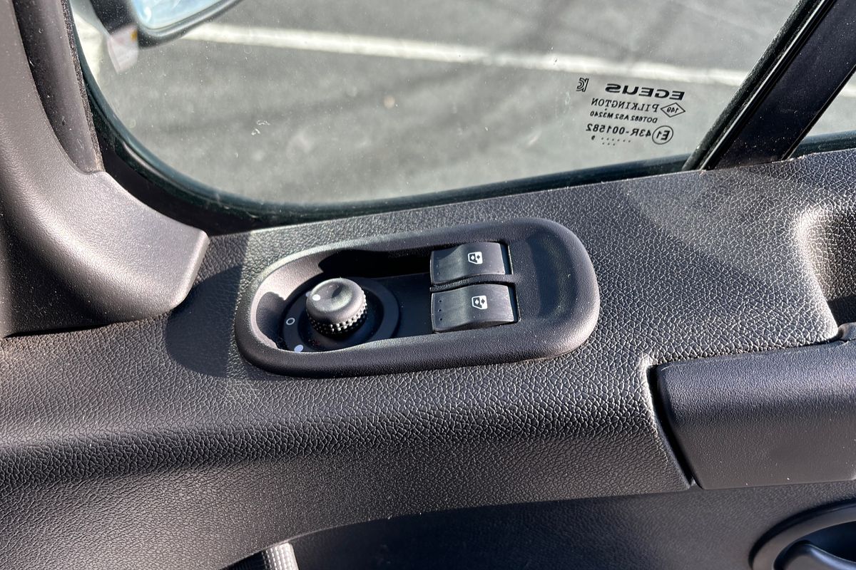 2019 Renault Master X62 LWB Mid Roof