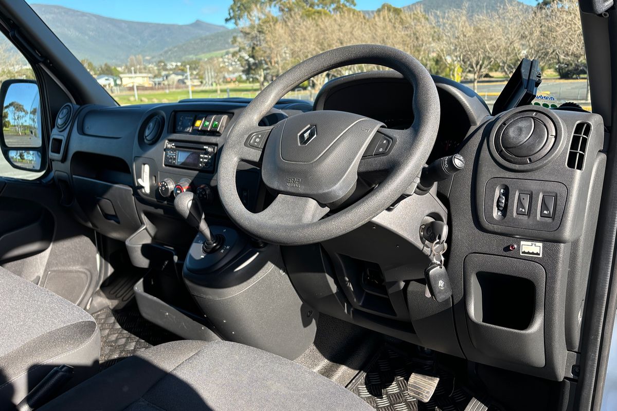 2019 Renault Master X62 LWB Mid Roof