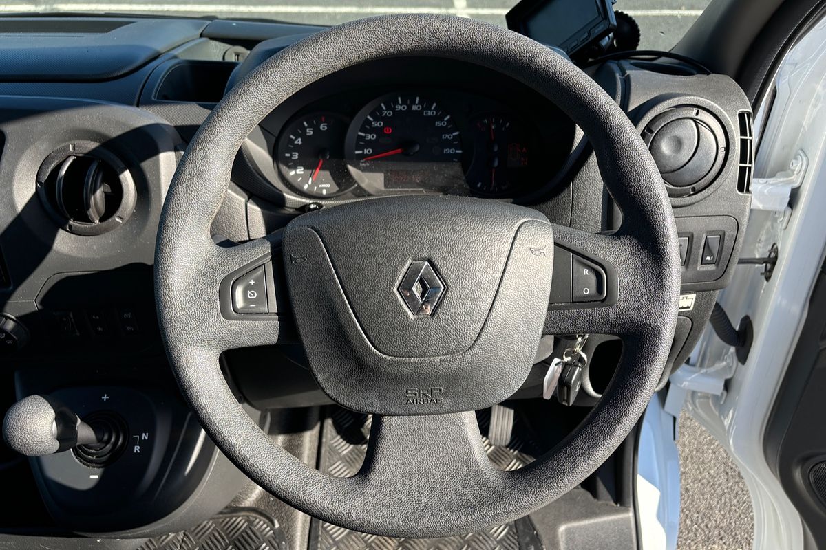 2019 Renault Master X62 LWB Mid Roof