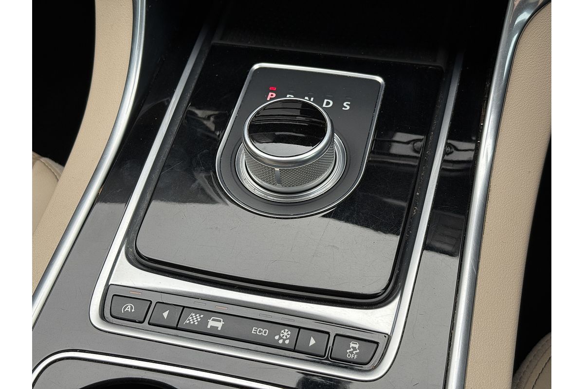 2015 Jaguar XE 25t Prestige X760