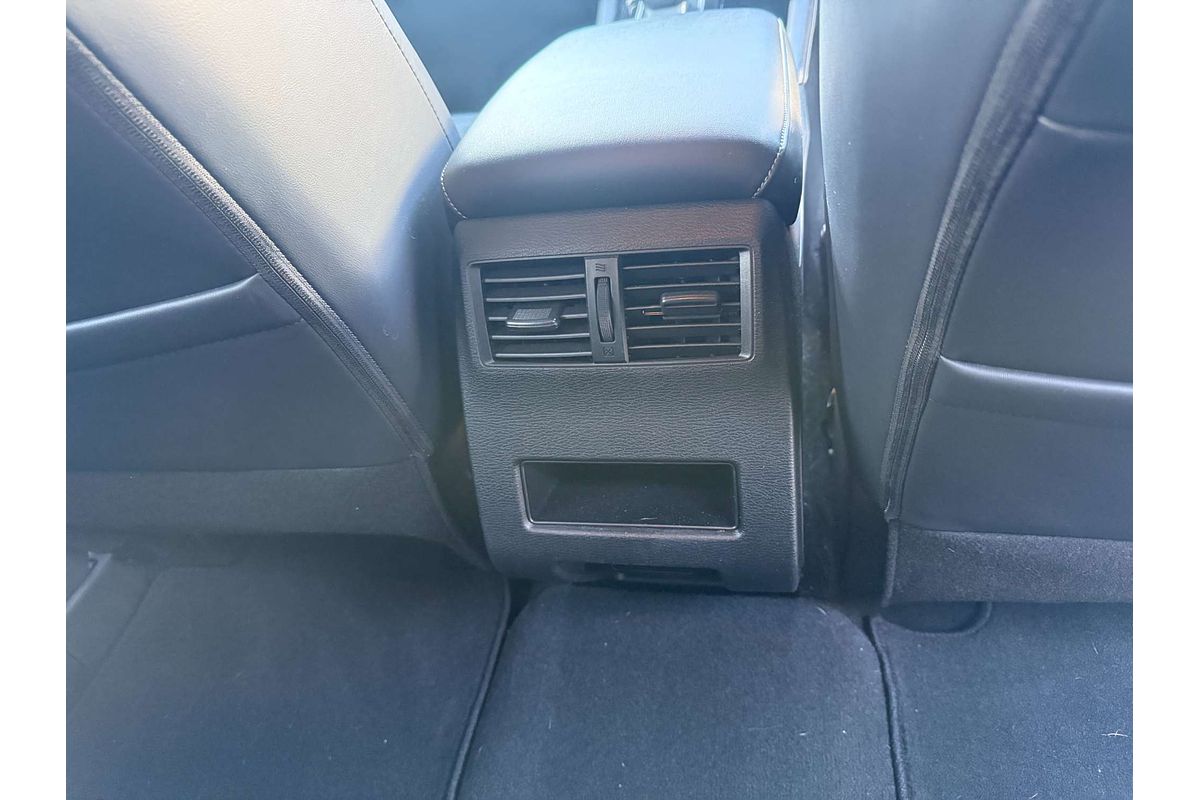 2023 Mitsubishi Outlander LS Black Edition ZM