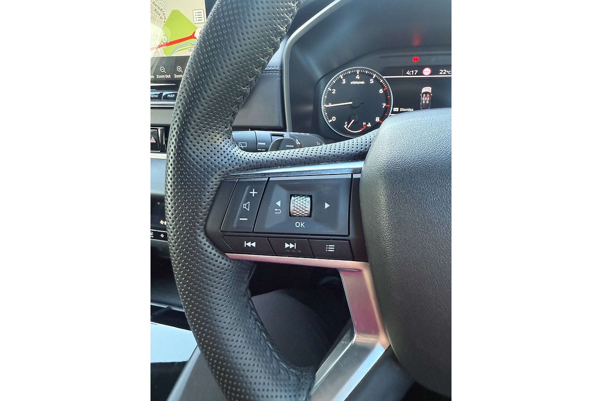 2023 Mitsubishi Outlander LS Black Edition ZM