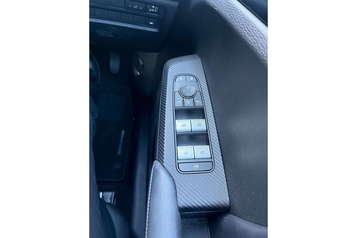 2023 Mitsubishi Outlander LS Black Edition ZM
