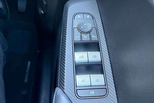 2023 Mitsubishi Outlander LS Black Edition ZM