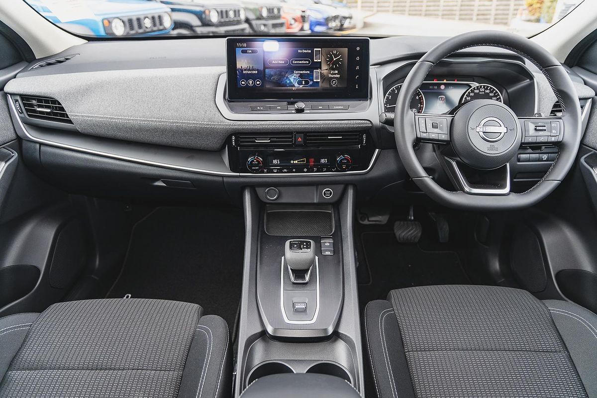 2025 Nissan QASHQAI ST J12