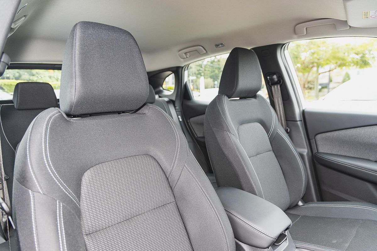 2025 Nissan QASHQAI ST J12