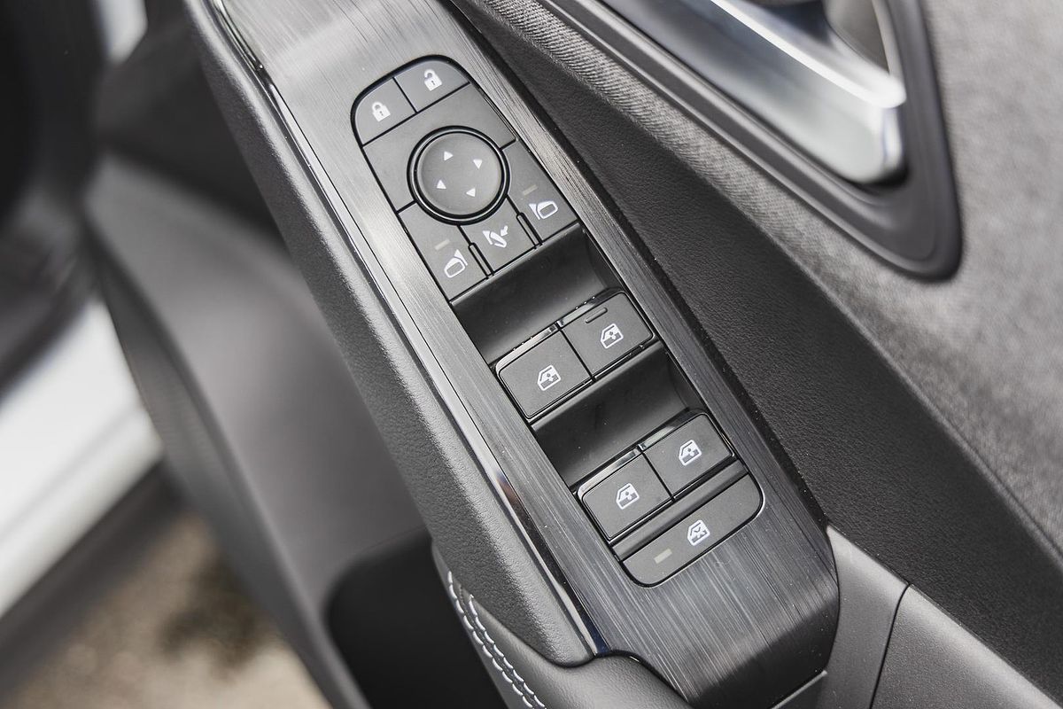 2025 Nissan QASHQAI ST J12