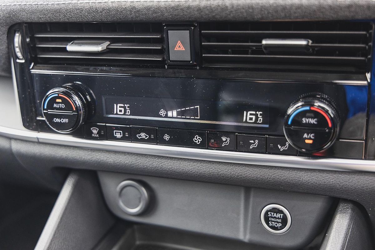 2025 Nissan QASHQAI ST J12