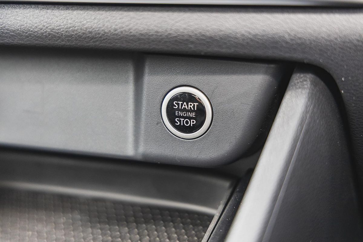 2025 Nissan QASHQAI ST J12