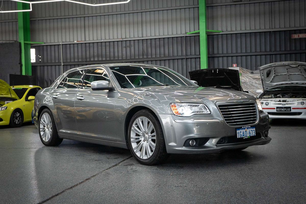 2012 Chrysler 300 C Luxury LX