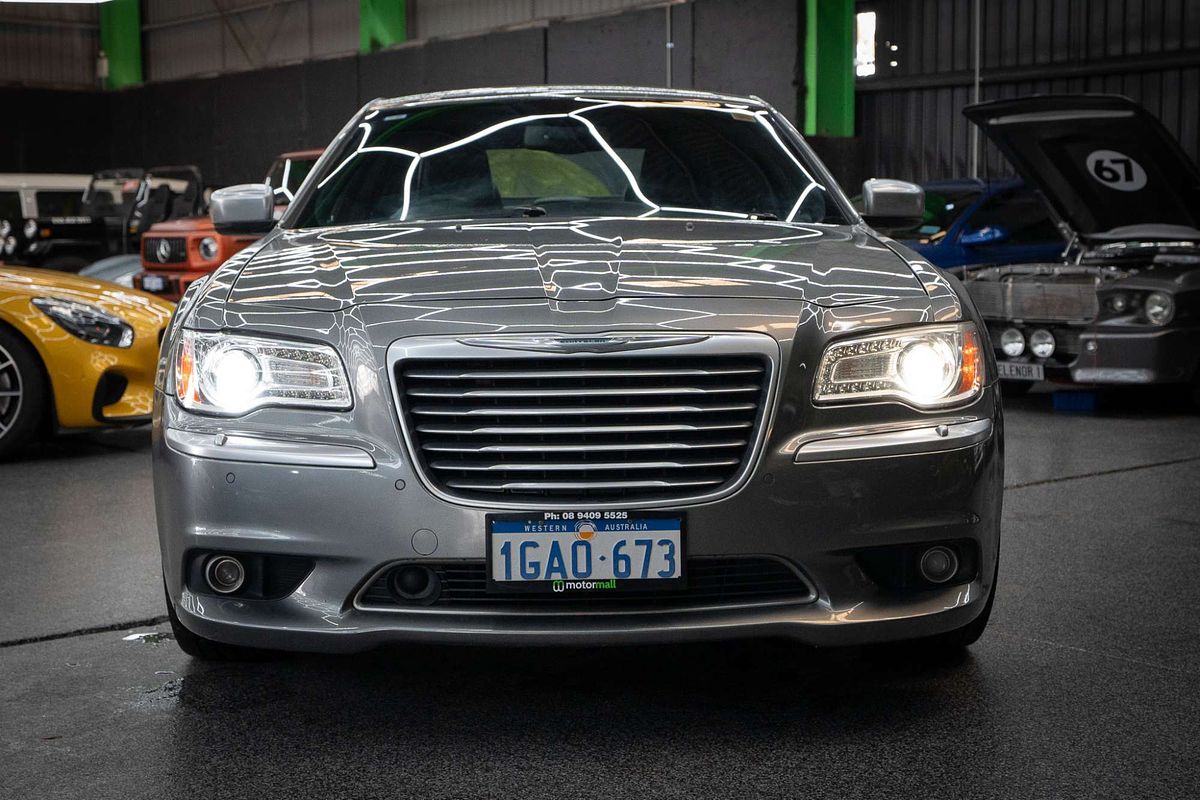 2012 Chrysler 300 C Luxury LX