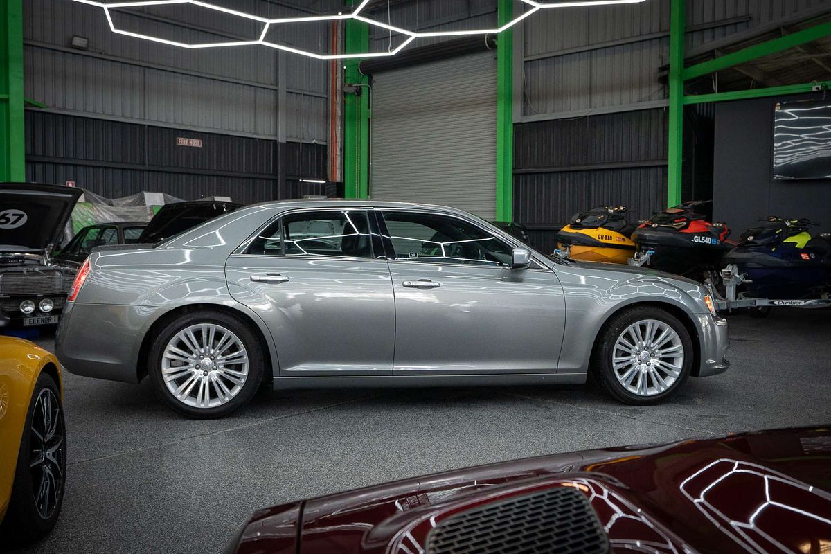 2012 Chrysler 300 C Luxury LX