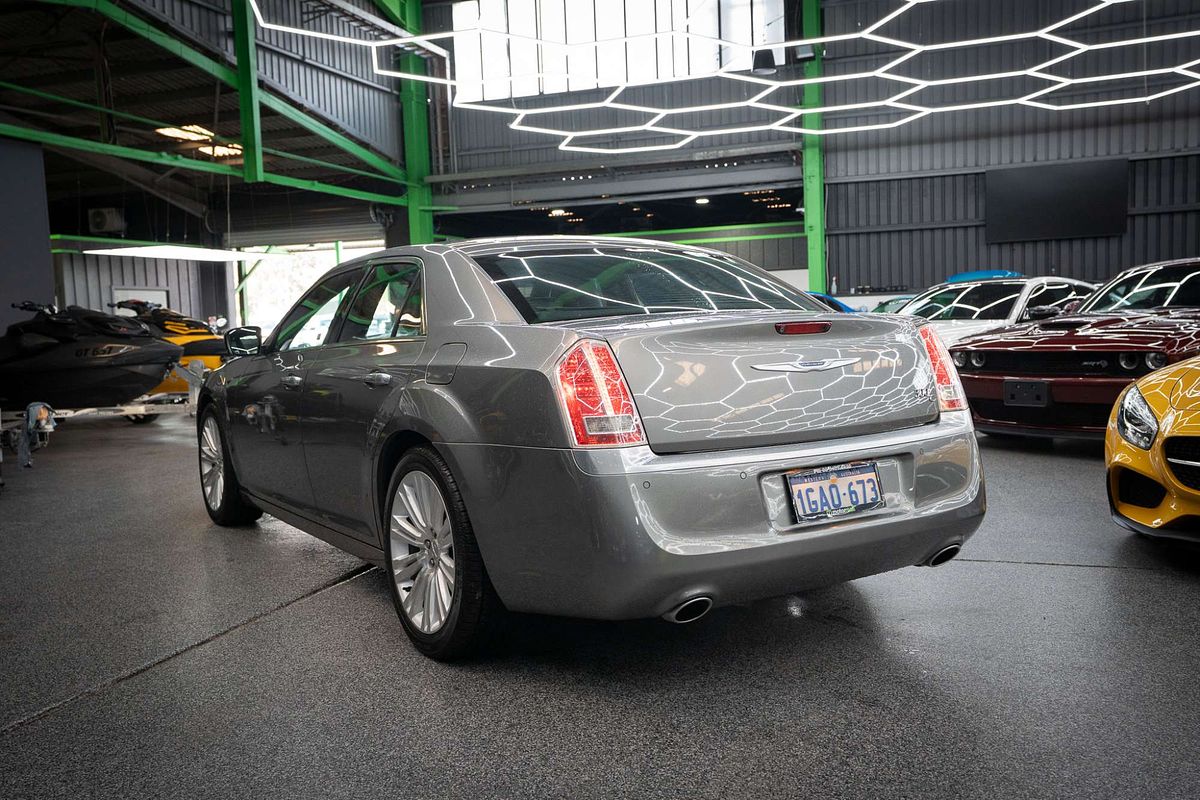 2012 Chrysler 300 C Luxury LX